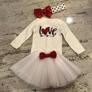 Valentine’s Day outfit size 9 months